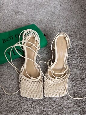 Bottega Veneta Stretch leather-trimmed mesh pumps